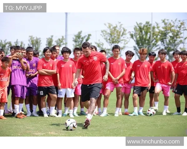 围绕50号足球球星展开的传奇故事与荣耀时刻